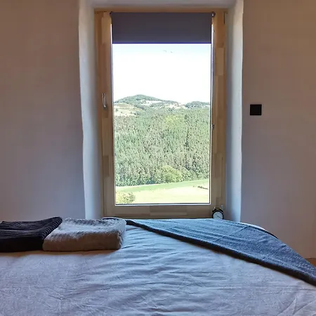 Langeac, 2 Pièces, 4 Personnes - Fr-1-582-86